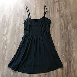 Summer dress with POCKETS!